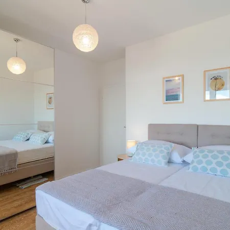 Lägenhet 2 Bedroom In *