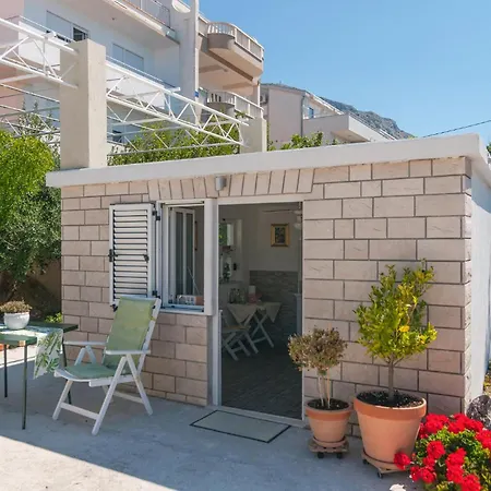 2 Bedroom In Lägenhet Dugi Rat