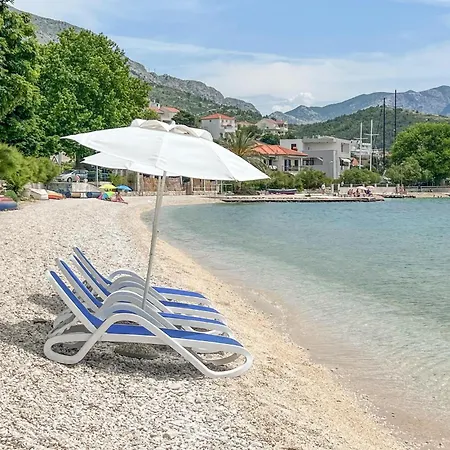 2 Bedroom In Lägenhet Dugi Rat